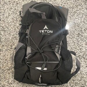 TETON Sports Black & Gray Men's Hiking Backpack